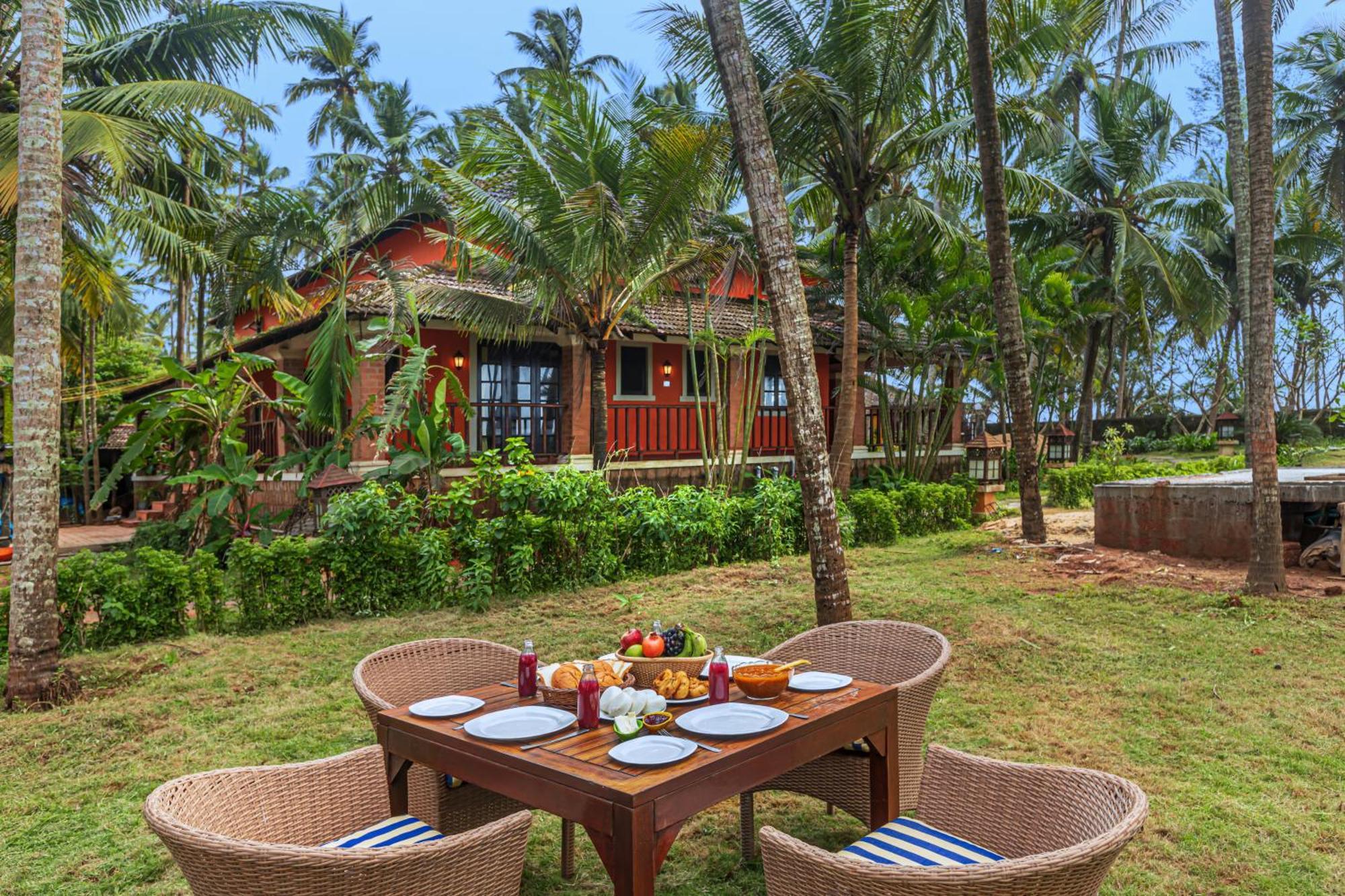 Saffronstays Blue Flag House, A 3-Bdr Beachfront Villa In Hejamady マンガロール エクステリア 写真