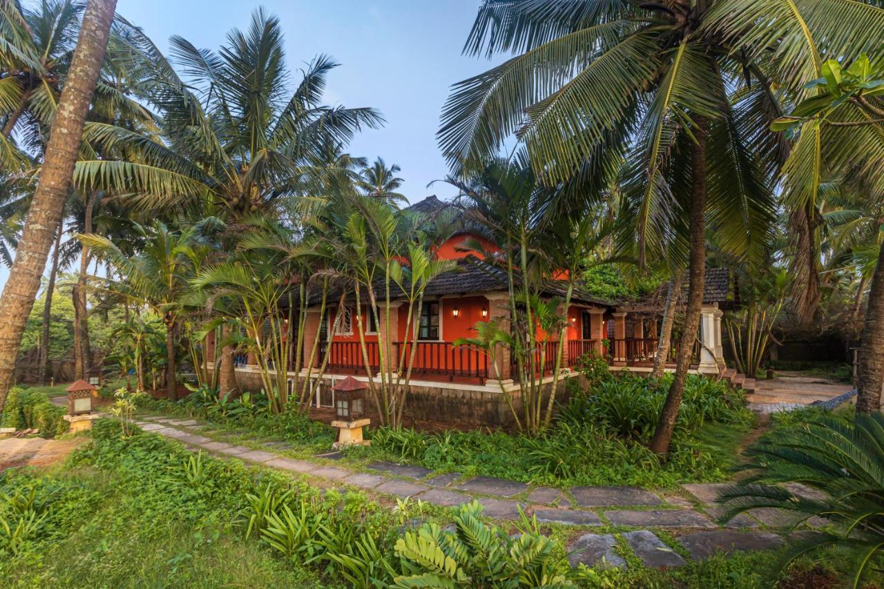 Saffronstays Blue Flag House, A 3-Bdr Beachfront Villa In Hejamady マンガロール エクステリア 写真