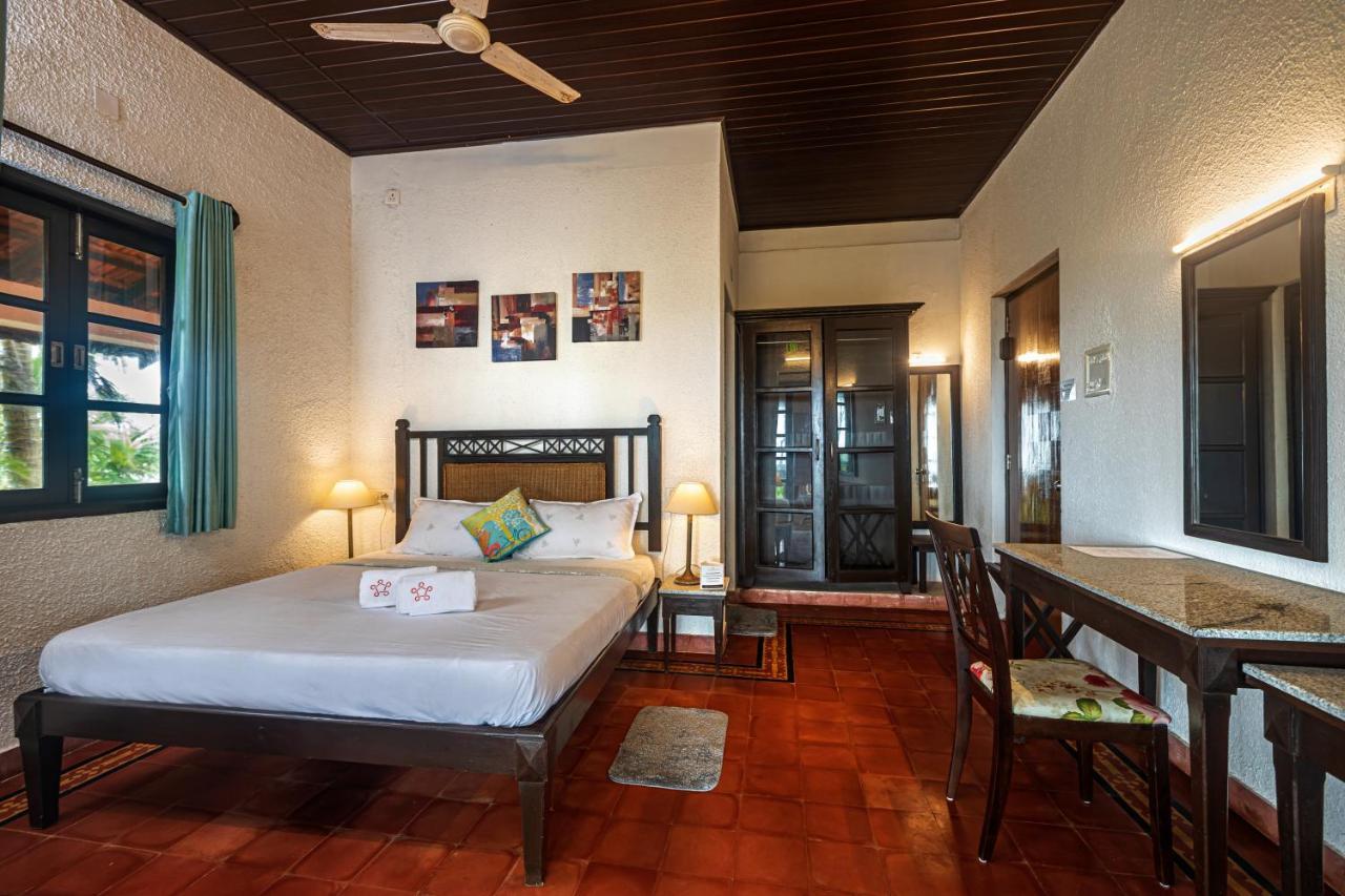 Saffronstays Blue Flag House, A 3-Bdr Beachfront Villa In Hejamady マンガロール エクステリア 写真