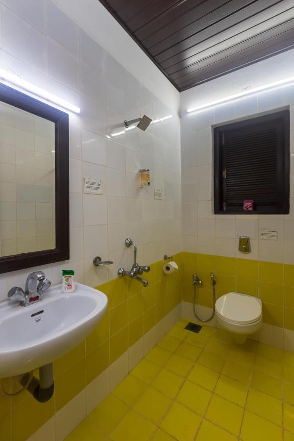 Saffronstays Blue Flag House, A 3-Bdr Beachfront Villa In Hejamady マンガロール エクステリア 写真